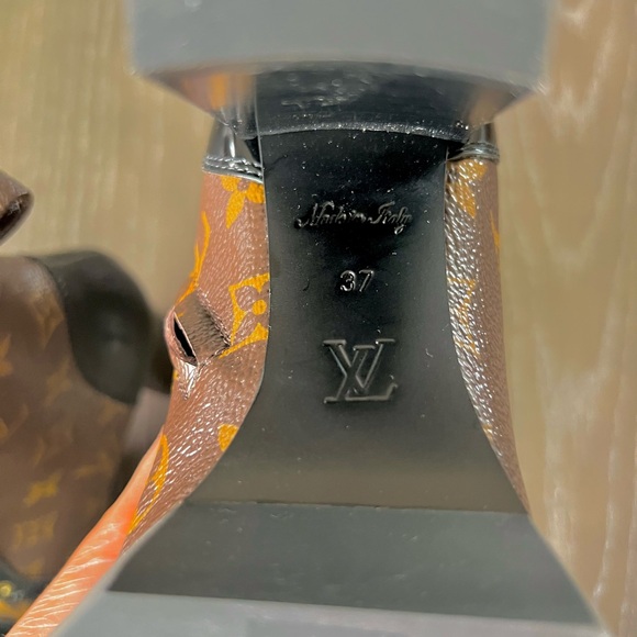 Louis Vuitton Star Trail Ankle Boot - Picture 3 of 10